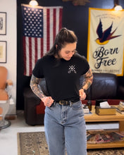 Load image into Gallery viewer, Short Sleeve Birdie Tee
